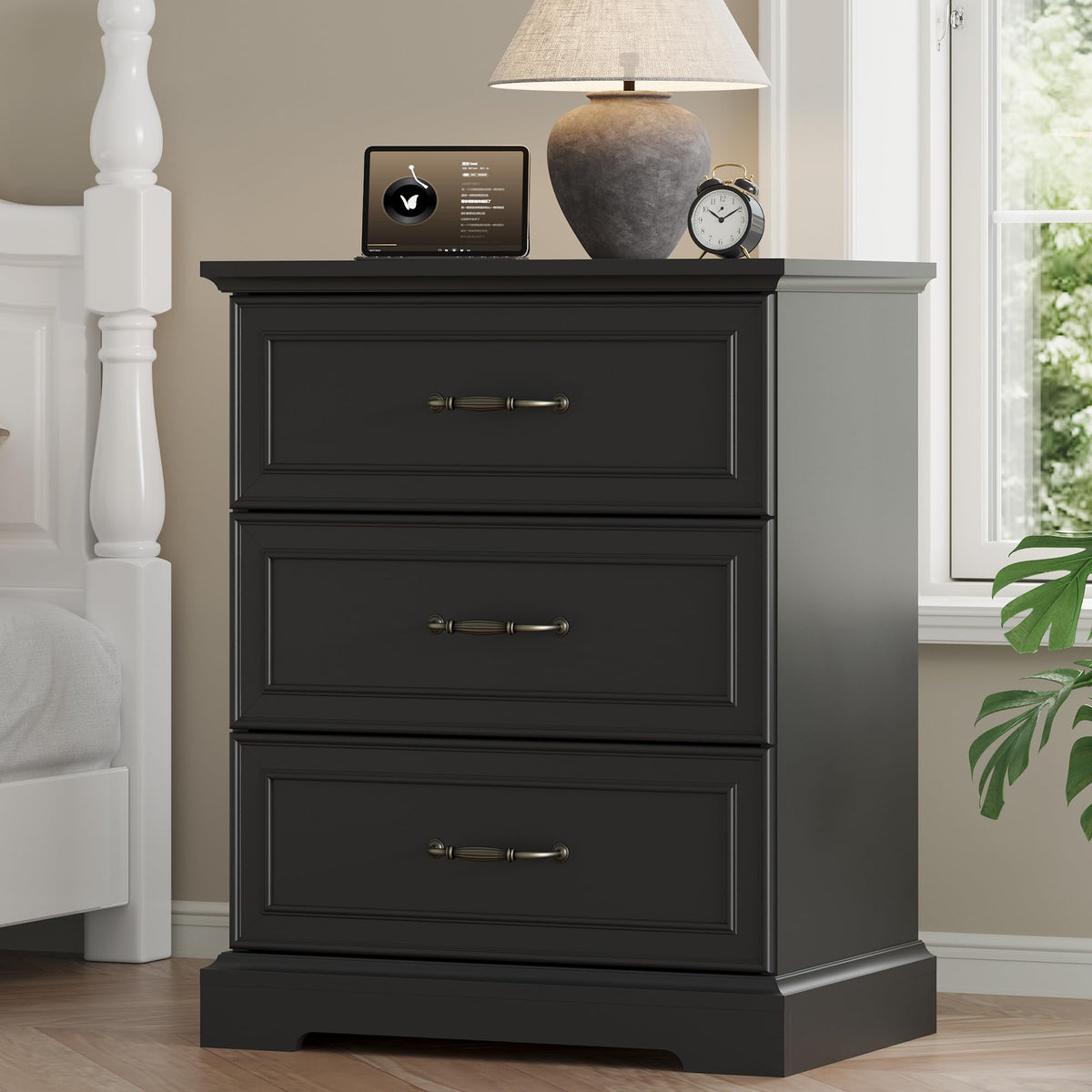 Black 3 Drawer Wood Dresser H949