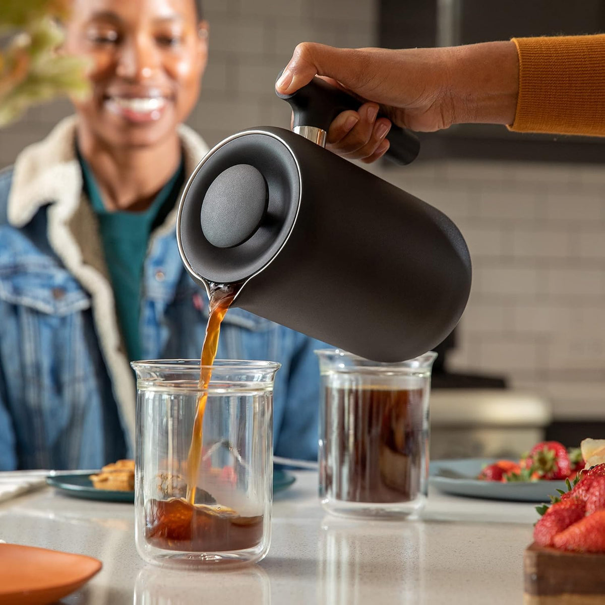 Insulated Coffee Maker with Enhanced Filtration System, Portable French Press Stainless Steel, 24 oz Carafe, Matte Black Q344782
